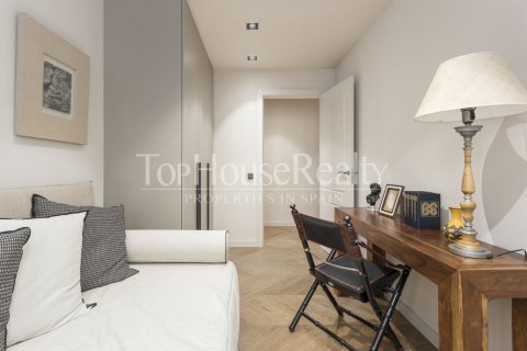 2 bedrooms apartment for sale in Ciutat Vella, Barcelona, Catalonia, Spain № 2343 - photo 22
