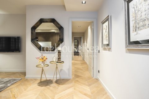 2 bedrooms apartment for sale in Ciutat Vella, Barcelona, Catalonia, Spain № 2343 - photo 11
