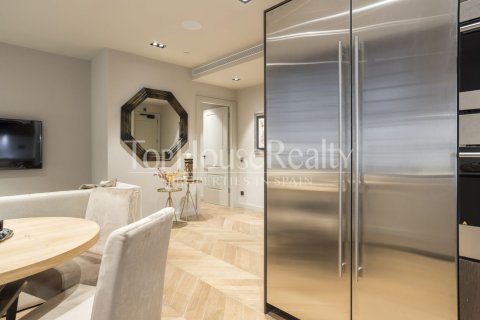 2 bedrooms apartment for sale in Ciutat Vella, Barcelona, Catalonia, Spain № 2343 - photo 8