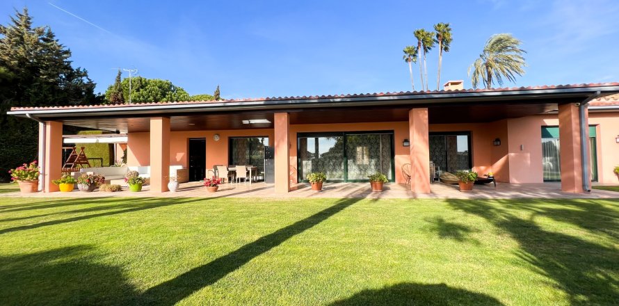 6 bedrooms house for sale in Sant Vicenc De Montalt, Barcelona, Catalonia, Spain № 1754
