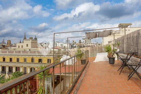 Apartamento de 3 dormitorios en venta en Barcelona, Cataluña, Spain № 6694