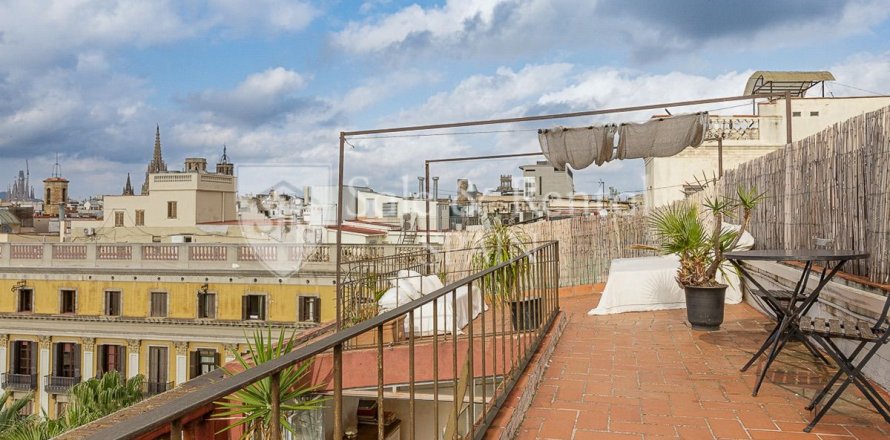 Apartamento de 3 dormitorios en venta en Barcelona, Cataluña, Spain № 6694