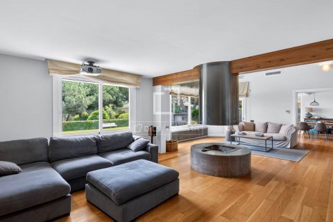 5 bedrooms villa for sale in Sant Vicenc De Montalt, Barcelona, Catalonia, Spain № 8922 - photo 8