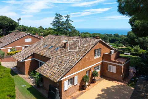 5 bedrooms villa for sale in Sant Vicenc De Montalt, Barcelona, Catalonia, Spain № 8922 - photo 4