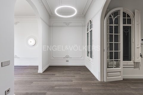 Купить квартиру в Эшампле, Испания с 4 спальни, 200м², № 2641 - фото 21