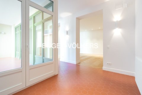 2 bedrooms apartment for sale in Ciutat Vella, Barcelona, Catalonia, Spain № 2644 - photo 19