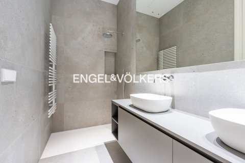 2 bedrooms apartment for sale in Ciutat Vella, Barcelona, Catalonia, Spain № 2644 - photo 28