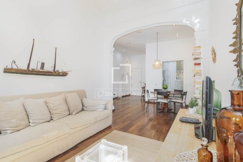 Apartamento de 2 dormitorios en venta en Barcelona, Cataluña, Spain № 6375 - foto 6