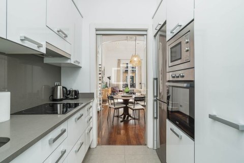 Apartamento de 2 dormitorios en venta en Barcelona, Cataluña, Spain № 6375 - foto 8