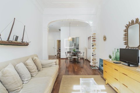 Apartamento de 2 dormitorios en venta en Barcelona, Cataluña, Spain № 6375 - foto 5