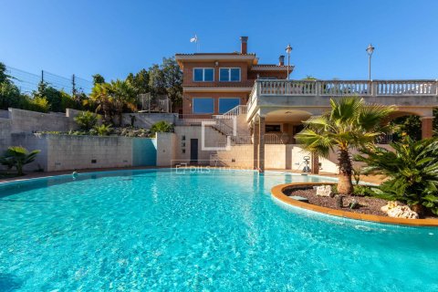 3 bedrooms villa for sale in Alella, Barcelona, Catalonia, Spain № 3928