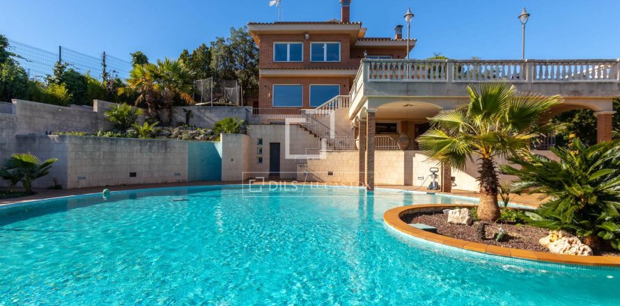 3 bedrooms villa for sale in Alella, Barcelona, Catalonia, Spain № 3928