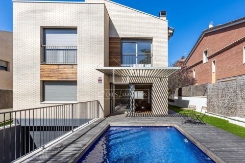 5 bedrooms villa for sale in Vilassar de Dalt, Barcelona, Catalonia, Spain № 3933 - photo 4