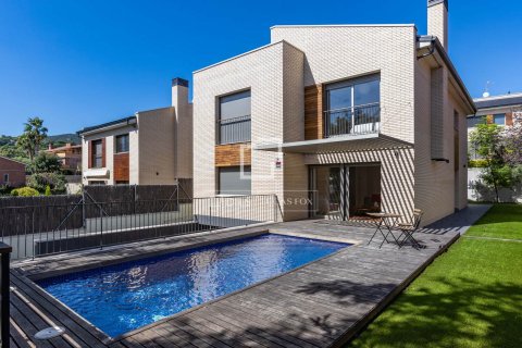 5 bedrooms villa for sale in Vilassar de Dalt, Barcelona, Catalonia, Spain № 3933