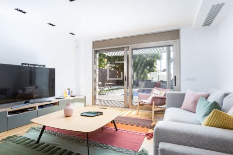 5 bedrooms villa for sale in Vilassar de Dalt, Barcelona, Catalonia, Spain № 3933 - photo 8
