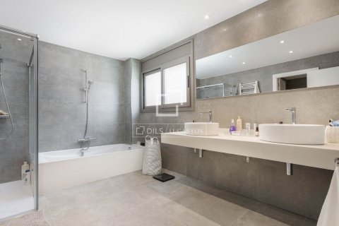 5 bedrooms villa for sale in Vilassar de Dalt, Barcelona, Catalonia, Spain № 3933 - photo 20