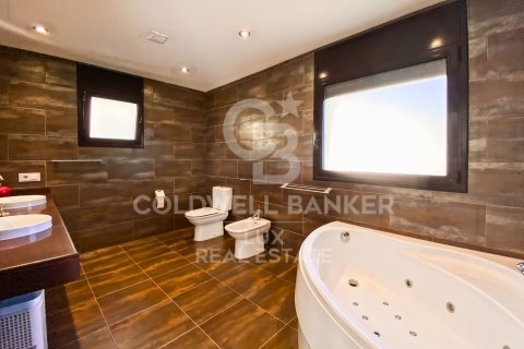 5 bedrooms villa for sale in Pau, Girona, Catalonia, Spain № 5811 - photo 14