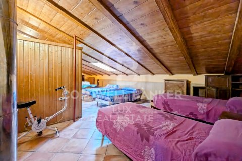 Сasa de 12 dormitorios en venta en Agullana, Gerona, Cataluña, Spain № 5807 - foto 15