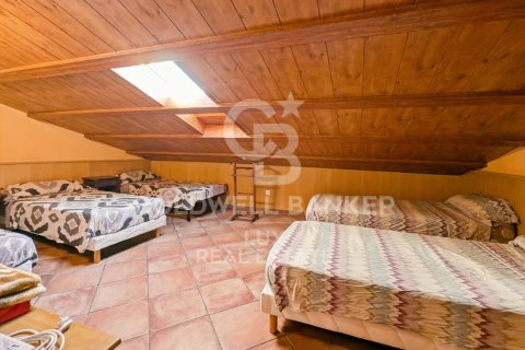 Сasa de 12 dormitorios en venta en Agullana, Gerona, Cataluña, Spain № 5807 - foto 16