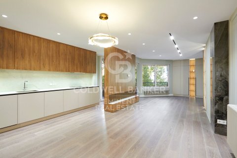 Купить квартиру в Барселона, Испания с 3 спальни, 135м², № 5806 - фото 2