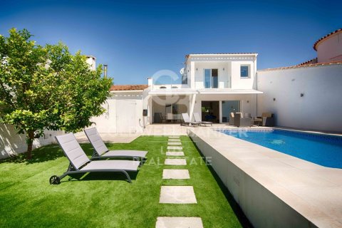 3 bedrooms house for sale in Empuriabrava, Girona, Catalonia, Spain № 6002 - photo 2