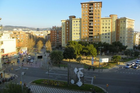 163 sq.m. commercial property for sale in Barcelona, Catalonia, Spain № 1583