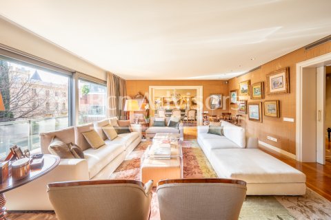 5 bedrooms apartment for sale in Barcelona, Catalonia, Spain № 2840