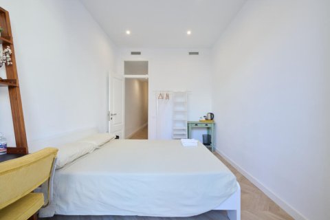 2 bedrooms apartment for sale in Ciutat Vella, Barcelona, Catalonia, Spain № 2839 - photo 25
