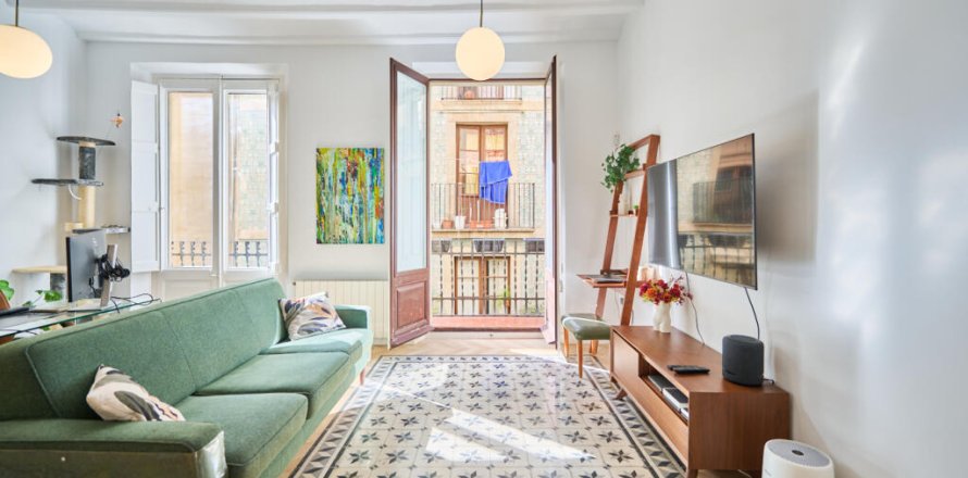 2 bedrooms apartment for sale in Ciutat Vella, Barcelona, Catalonia, Spain № 2839
