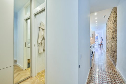 2 bedrooms apartment for sale in Ciutat Vella, Barcelona, Catalonia, Spain № 2839 - photo 13