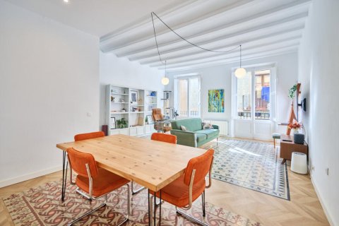 2 bedrooms apartment for sale in Ciutat Vella, Barcelona, Catalonia, Spain № 2839 - photo 2