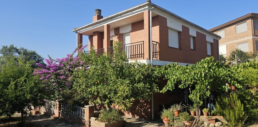 4 chambres house à vendre à Llica De Vall, Barcelona, Catalonia, Spain № 8427