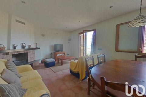 5 bedrooms house for sale in Artesa de Segre, Lleida, Catalonia, Spain № 5023 - photo 19