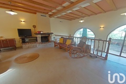 5 bedrooms house for sale in Artesa de Segre, Lleida, Catalonia, Spain № 5023 - photo 11