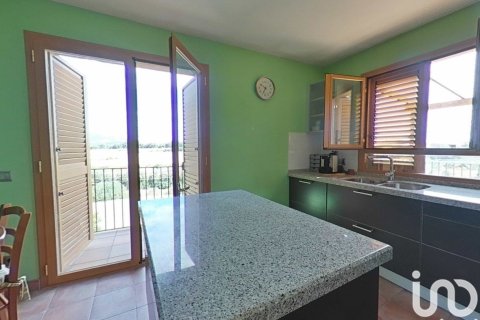5 bedrooms house for sale in Artesa de Segre, Lleida, Catalonia, Spain № 5023 - photo 10