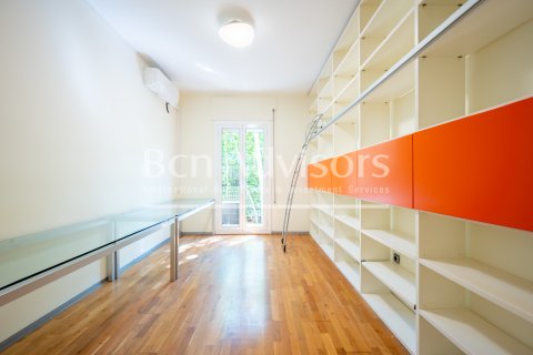 2 bedrooms apartment for sale in Sitges, Barcelona, Catalonia, Spain № 2896 - photo 24