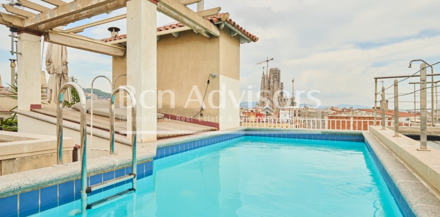 5 bedrooms penthouse for sale in Barcelona, Catalonia, Spain № 2897