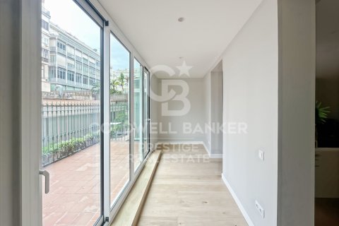 3 bedrooms apartment for sale in Barcelona, Catalonia, Spain № 5365 - photo 10