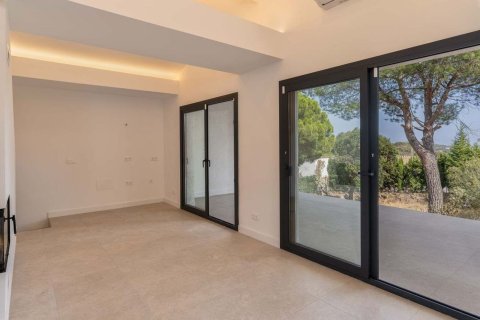 5 bedrooms house for sale in Platja D'aro, Girona, Catalonia, Spain № 7204 - photo 12