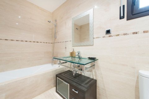 3 bedrooms house for sale in Platja D'aro, Girona, Catalonia, Spain № 7203 - photo 14