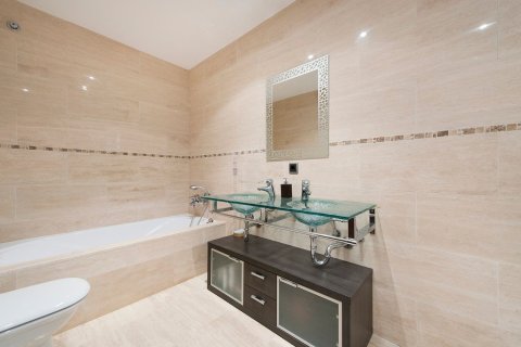 3 bedrooms house for sale in Platja D'aro, Girona, Catalonia, Spain № 7203 - photo 17