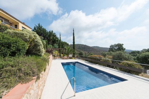 3 bedrooms house for sale in Platja D'aro, Girona, Catalonia, Spain № 7203 - photo 5