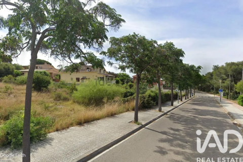 Parcela de 728 m² en venta en Vilanova i la Geltrú, Barcelona, Cataluña, Spain № 7473 - foto 9