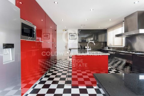 Снять в аренду пентхаус в Барселона, Испания с 5 спален, 520м², № 6165 - фото 26