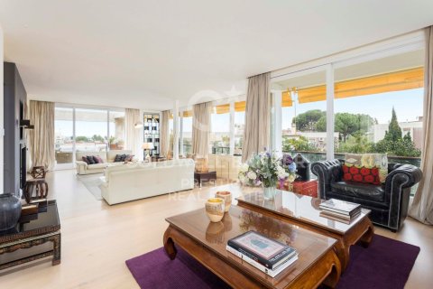 Снять в аренду пентхаус в Барселона, Испания с 5 спален, 520м², № 6165 - фото 6