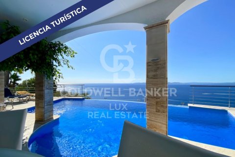 4 bedrooms villa for sale in Roses, Girona, Catalonia, Spain № 5849 - photo 1