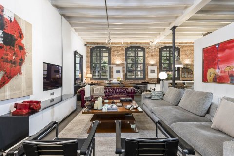 2 bedrooms apartment for sale in Barcelona, Catalonia, Spain № 8613 - photo 2