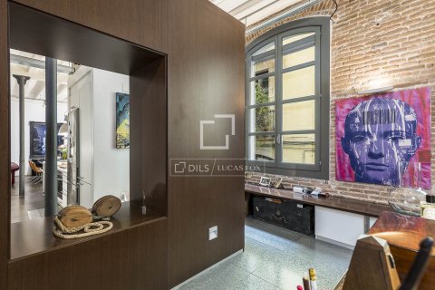 2 bedrooms apartment for sale in Barcelona, Catalonia, Spain № 8613 - photo 17