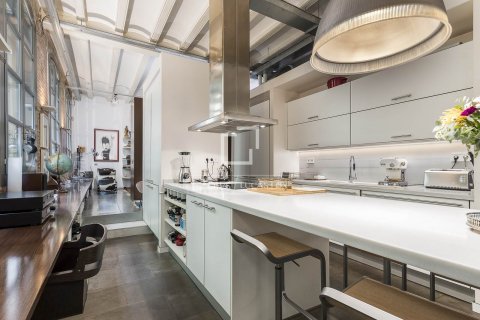 2 bedrooms apartment for sale in Barcelona, Catalonia, Spain № 8613 - photo 12