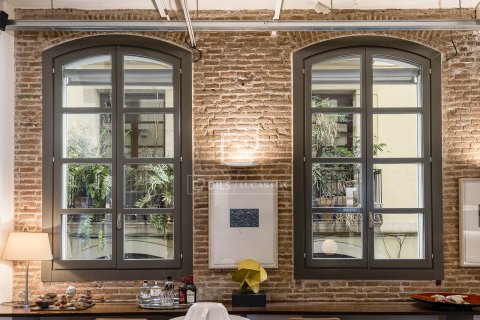 2 bedrooms apartment for sale in Barcelona, Catalonia, Spain № 8613 - photo 3